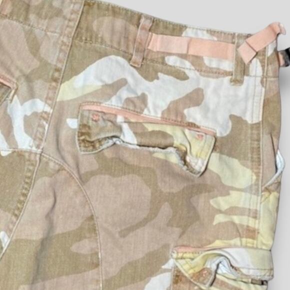 WE THE FREE BOHO FESTIVAL DENIM DESERT CAMO FRINGE FRAY HEM SHORTS 4 - Picture 5 of 9